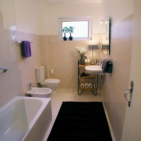 Liverpool Antic 5 Bedrooms *